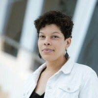 Bióloga e educadora ambiental.