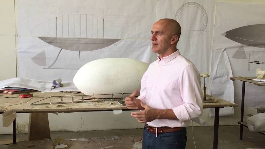 Bastidores da exposição "O Poeta Voador, Santos Dumont", com Gringo Cardia