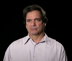 Físico, doutor em Cosmologia, foi pesquisador do Grupo de Cosmologia, Relatividade e Astrofísica do Centro Brasileiro de Pesquisas Físicas (CBPF/MCTI), onde também atuou como professor de História e Filosofia da Ciência. Foi Curador Geral do Museu do Amanhã do Rio de Janeiro de 2010 a 2020.