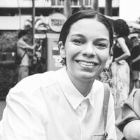 É Gerente Geral de Conteúdo do Museu do Amanhã. . Possui mais de 10 anos de experiência na concepção, implementação e gestão de projetos culturais, com foco em curadoria e programas de formação em museus e centros culturais.